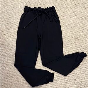 Lululemon On the Fly joggers